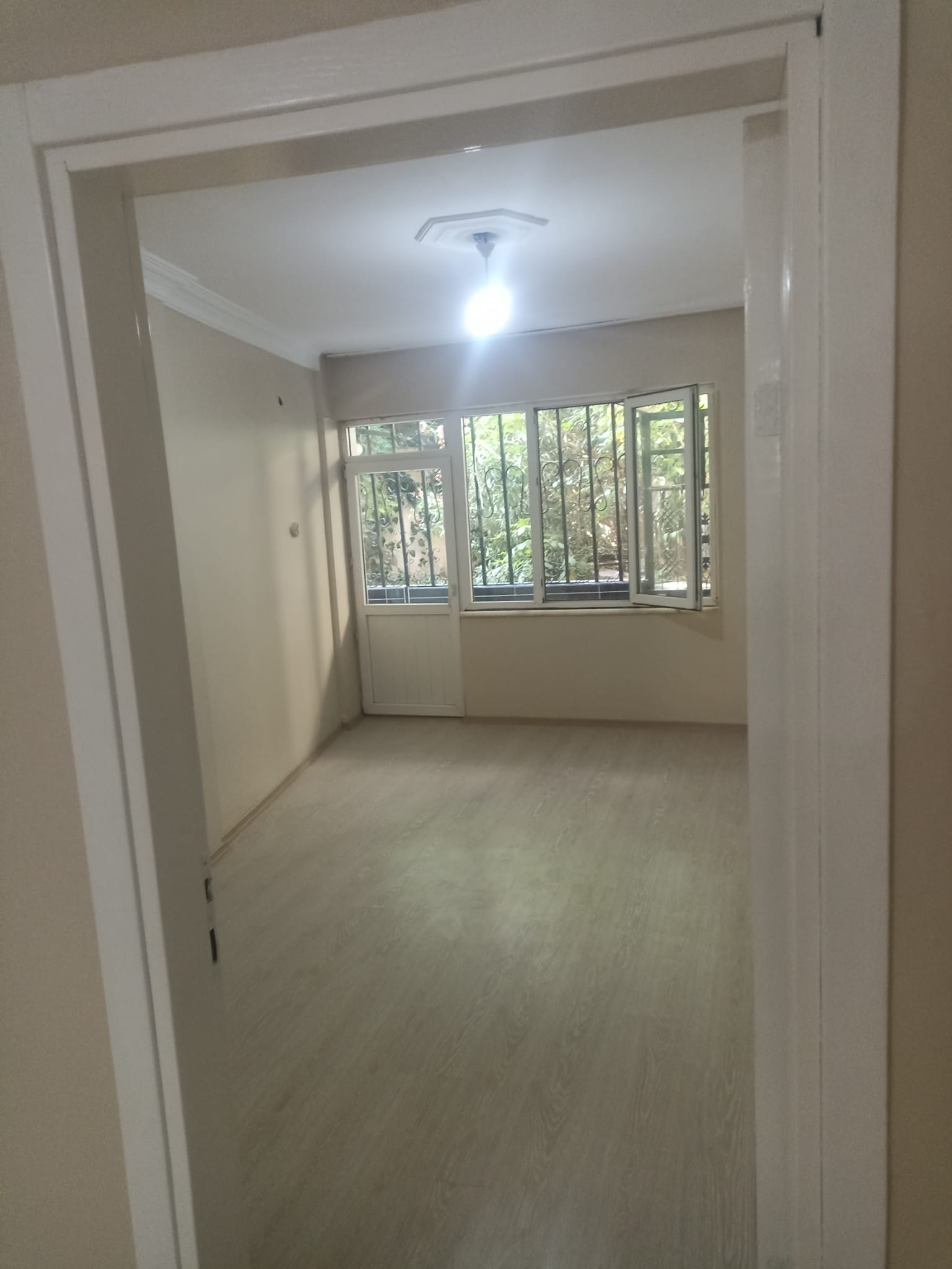 FATİH İSKENDER PAŞA MAH 3+1 BAHÇE KATI KAT MÜLKİYETLİ KRIDİYE UYGUN  BİR DAİRE DIR 